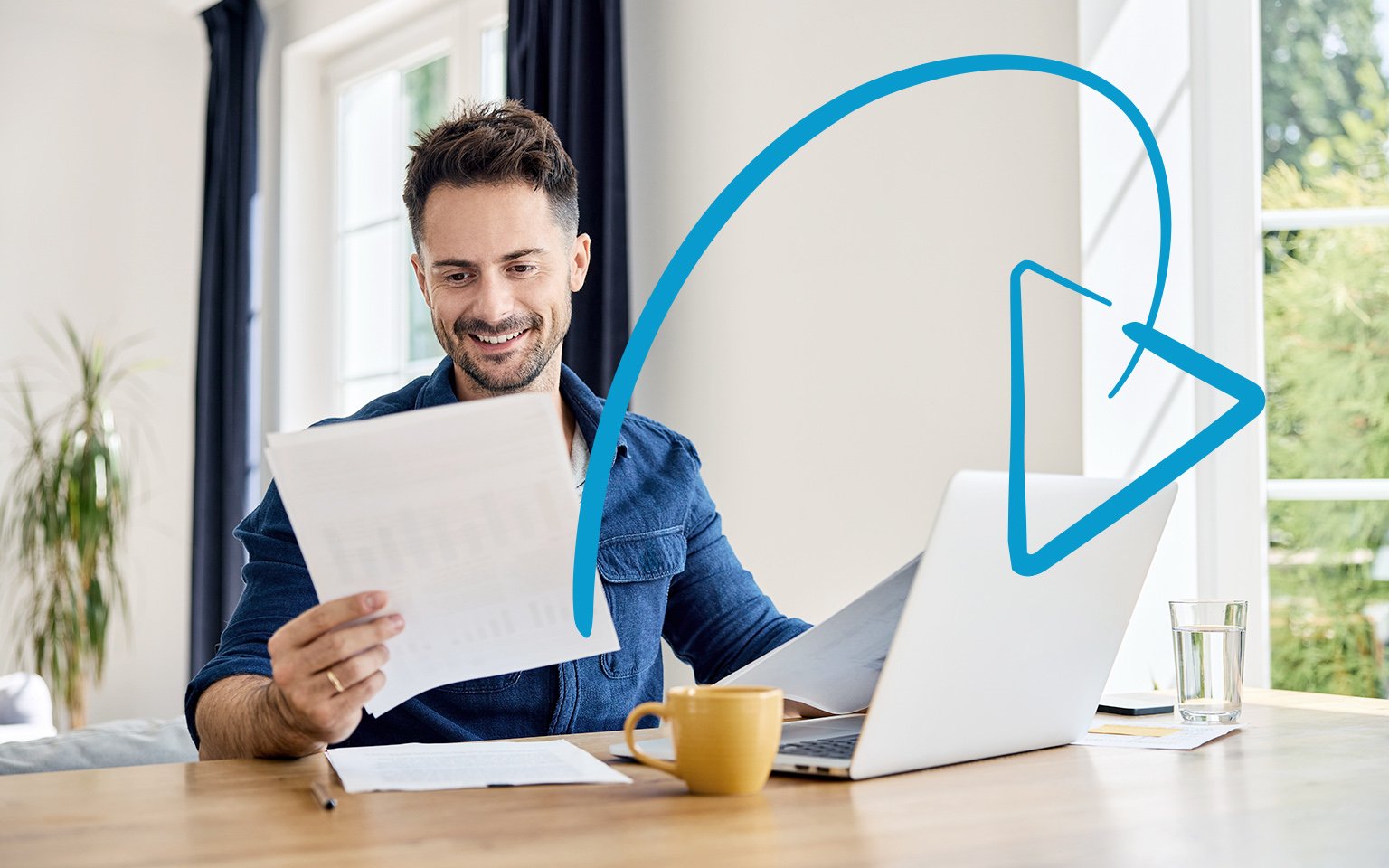 Document solutions and content services for efficient businesses A professional collaborating using content services.